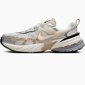 Кросівки жіночі Nike V2k Run (HJ7245-100)
