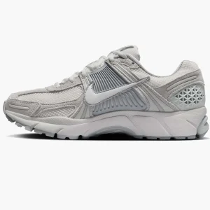 Кросівки унісекс Nike Zoom Vomero 5 (HQ0458-001)