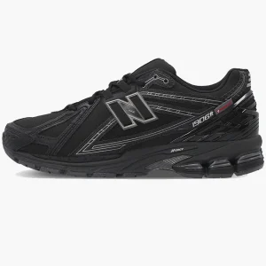 New Balance 1906 black Primaloft
